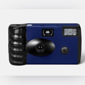 Game Day Disposable Camera - Heyday™
Oxygen Blue